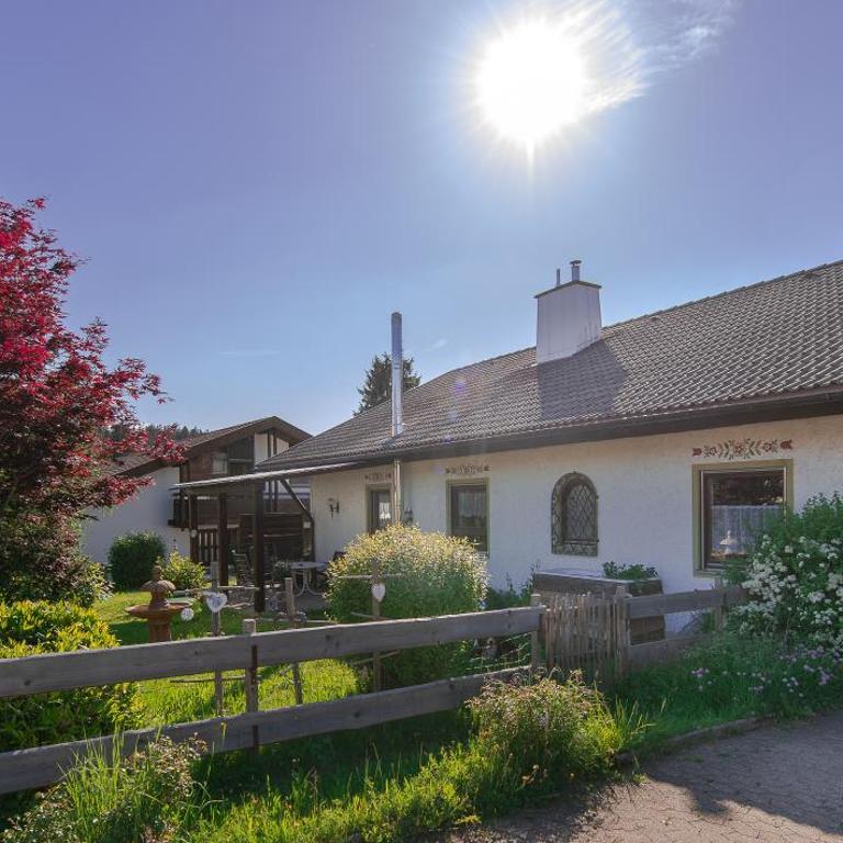 Scheidegg unterm Kreuzberg - Deluxe-Apartment mit 2 Schlafzimmern und Gartenblick - 1
