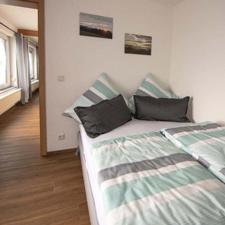 Scheidegg unterm Kreuzberg - Deluxe-Apartment mit 2 Schlafzimmern und Gartenblick - 17