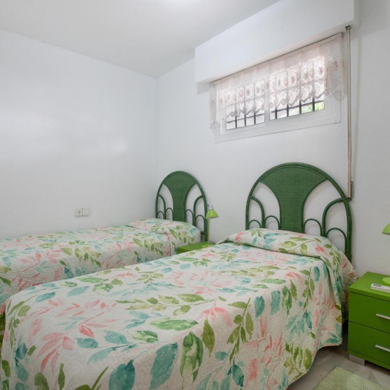 Benalmar Bajo C - Two-Bedroom Deluxe Apartment with Garden View - 17
