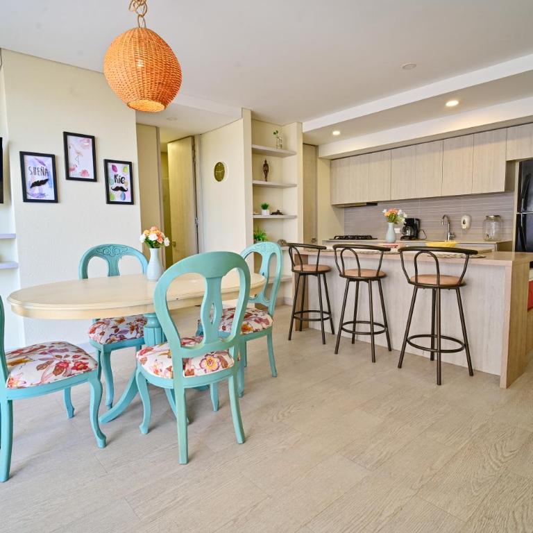 Luxury Apt with Jacuzzi Lagoon View Near Beach - One-Bedroom Apartment - 1