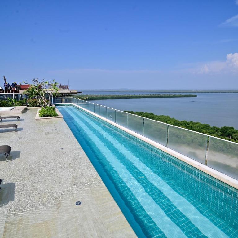 Luxury Apt with Jacuzzi Lagoon View Near Beach - One-Bedroom Apartment - 19
