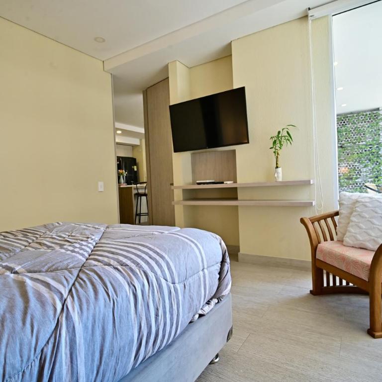 Luxury Apt with Jacuzzi Lagoon View Near Beach - One-Bedroom Apartment - 32
