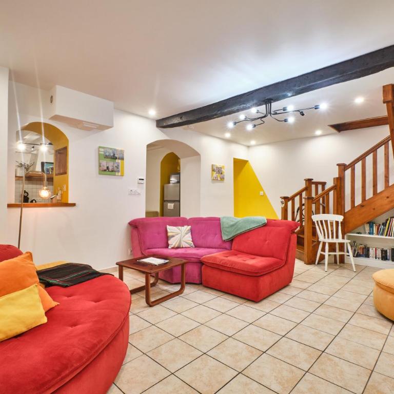Au 81 - Maison De Ville à Louer - Appartement avec Douche - 1