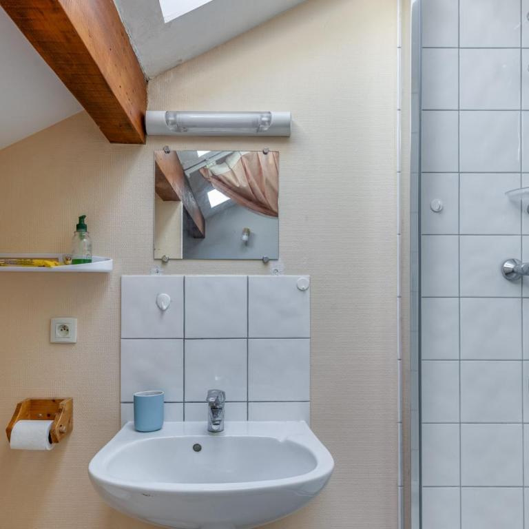 Les Lys Orangés - Apartment mit 1 Schlafzimmer und Garten - 12