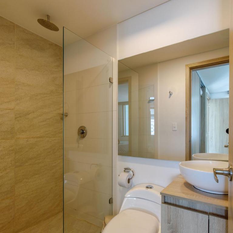 Apartamentos Cartagena Marbella Suite - Three-Bedroom Apartment - 12