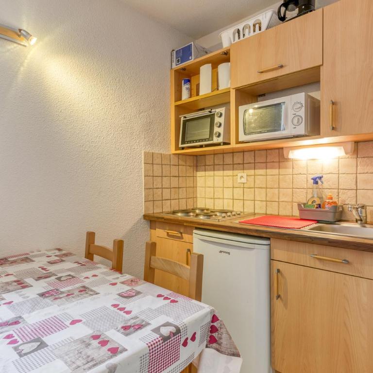 Les Lys Orangés - Apartment mit 1 Schlafzimmer und Garten - 10