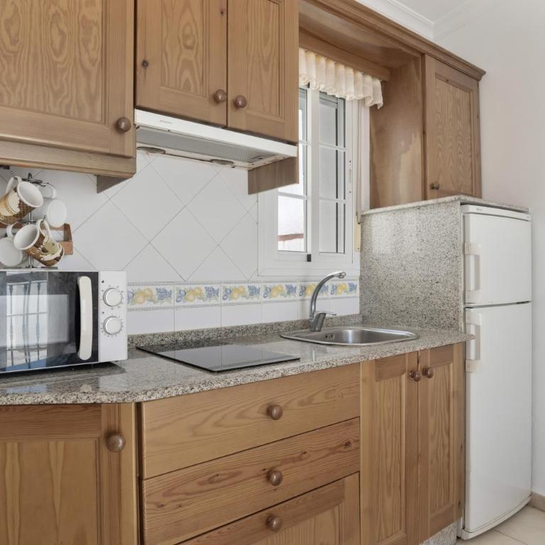 Apartamento Doña Alba 2 - Apartamento Superior de 1 dormitorio con balcón - 5
