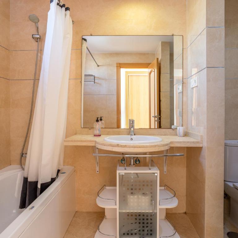 Apartmento en Torrox Costa - Two-Bedroom Deluxe Apartment with Ocean View - 16