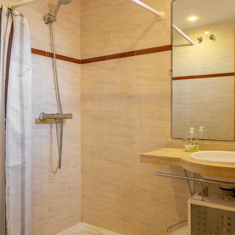 Apartmento en Torrox Costa - Two-Bedroom Deluxe Apartment with Ocean View - 9