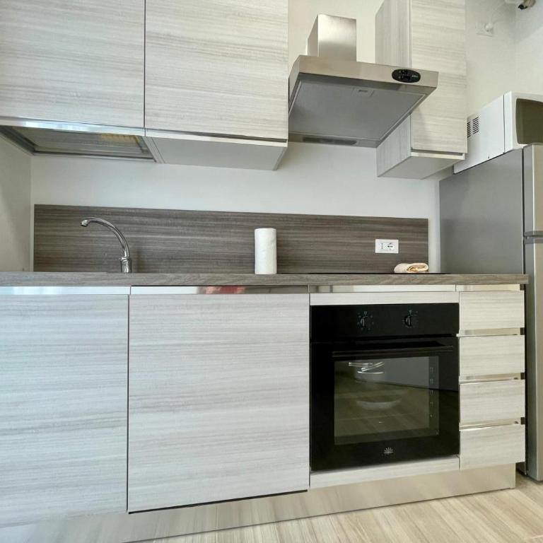 Menotti Home - Apartment with Shower - 13