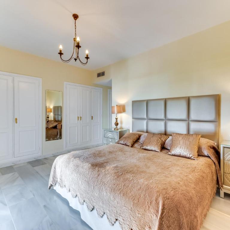 Beachside Puerto Banus Luxury Aprt2 - Apartamento Deluxe de 2 dormitorios con vistas al jardín - 9