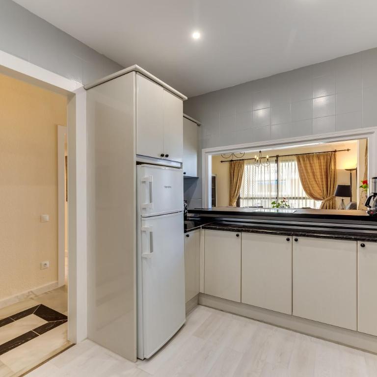 Beachside Puerto Banus Luxury Aprt2 - Apartamento Deluxe de 2 dormitorios con vistas al jardín - 7