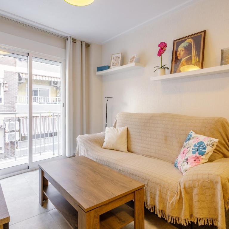 Antina 12 en Santa Pola - Apartamento Deluxe de 2 dormitorios con balcón - 1