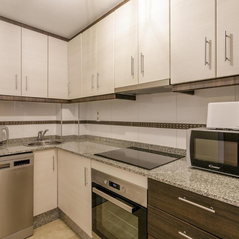 Antina 12 en Santa Pola - Apartamento Deluxe de 2 dormitorios con balcón - 8
