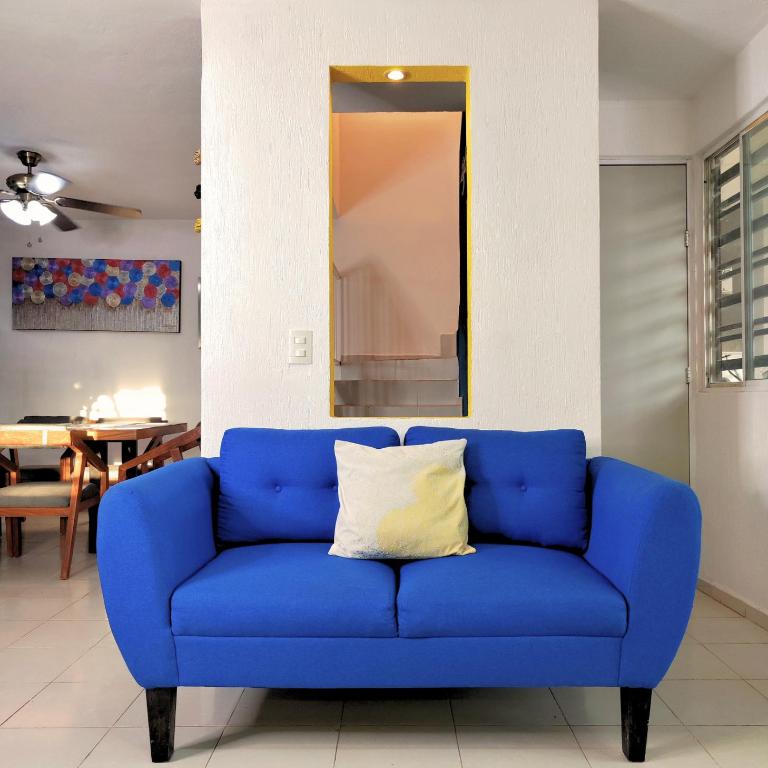 Diamond House with pool, near the airport - Villa - 24