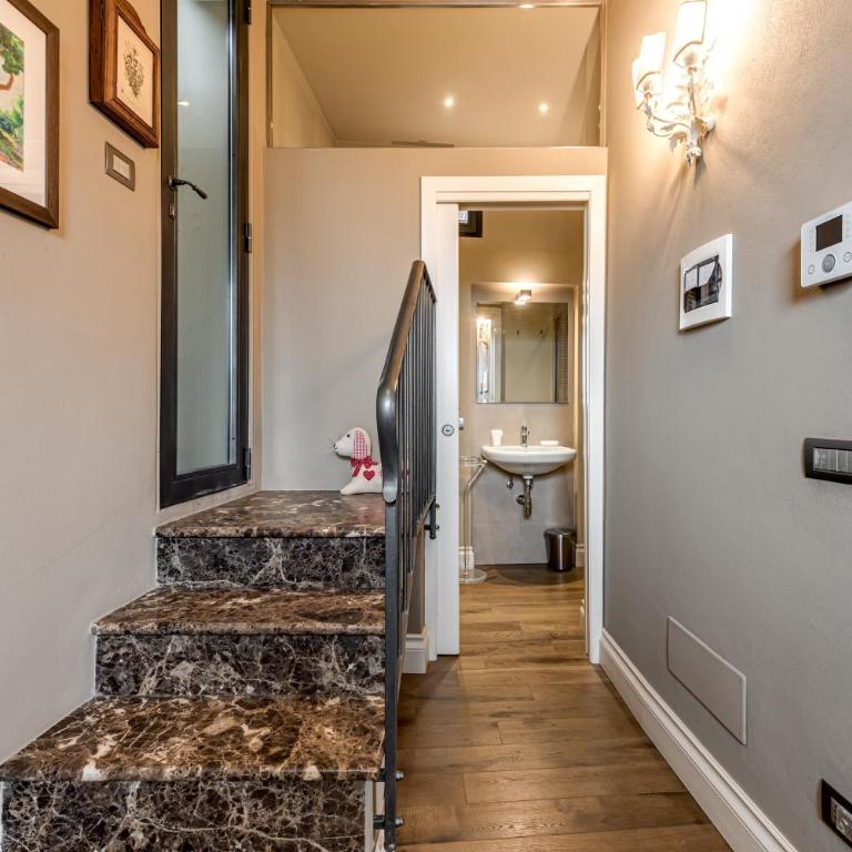 Pretty Suite Firenze Fiesole - Standard Queen Room - 13