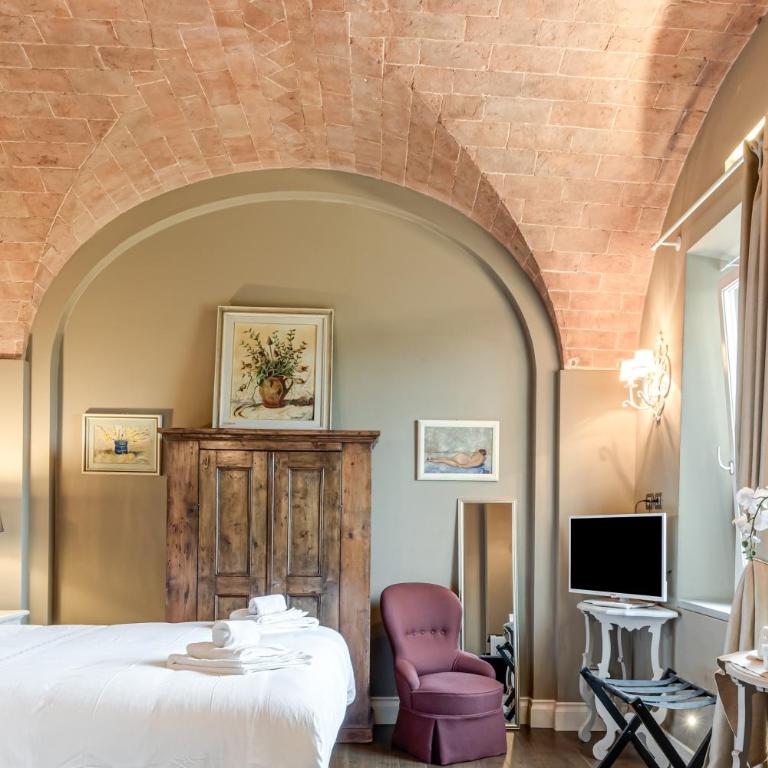 Pretty Suite Firenze Fiesole - Standard Queen Room - 12