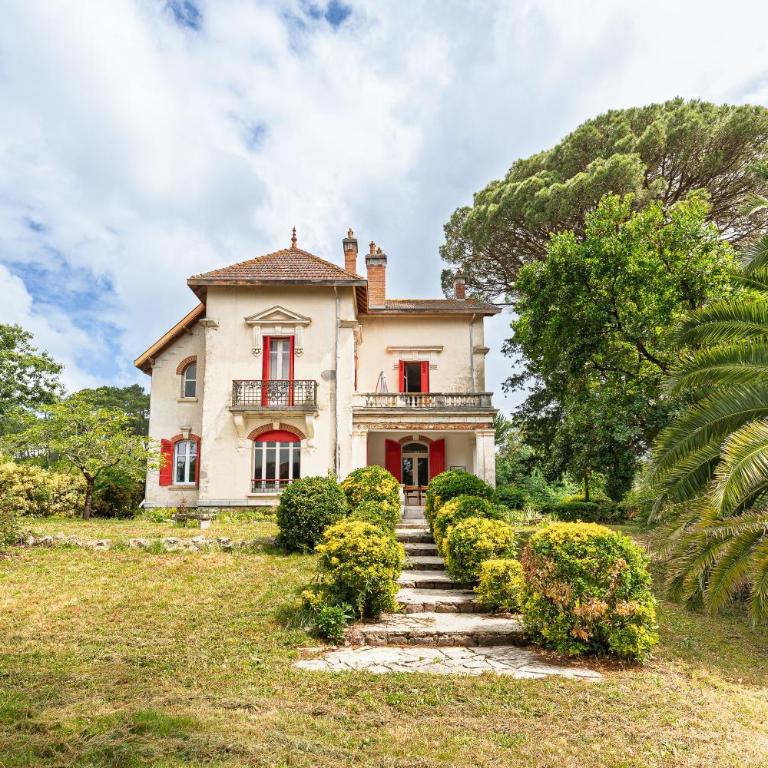Etage maison bourgeoise dans Parc - Appartamento Deluxe con 2 Camere da Letto e Vista Giardino - 1