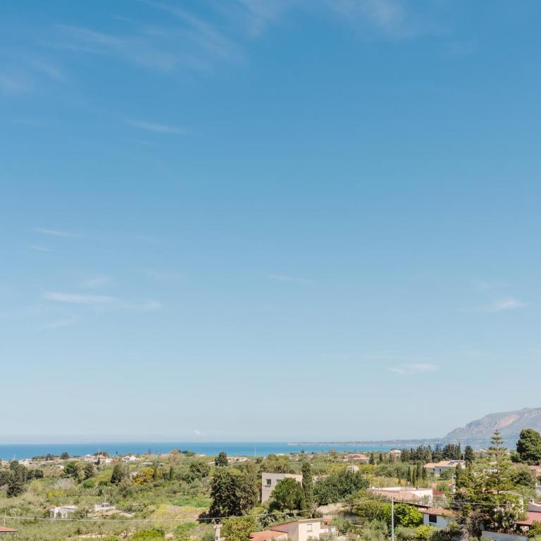 Casa Vacanze Angela - Appartamento Deluxe con 2 Camere da Letto e Vista Oceano - 4