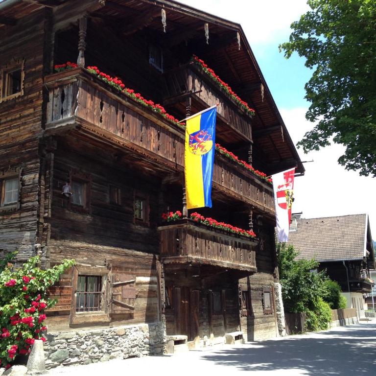 Geigerhaus 500 Jahre - Maisonette - Deluxe-Apartment mit 2 Schlafzimmern und Gartenblick - 33