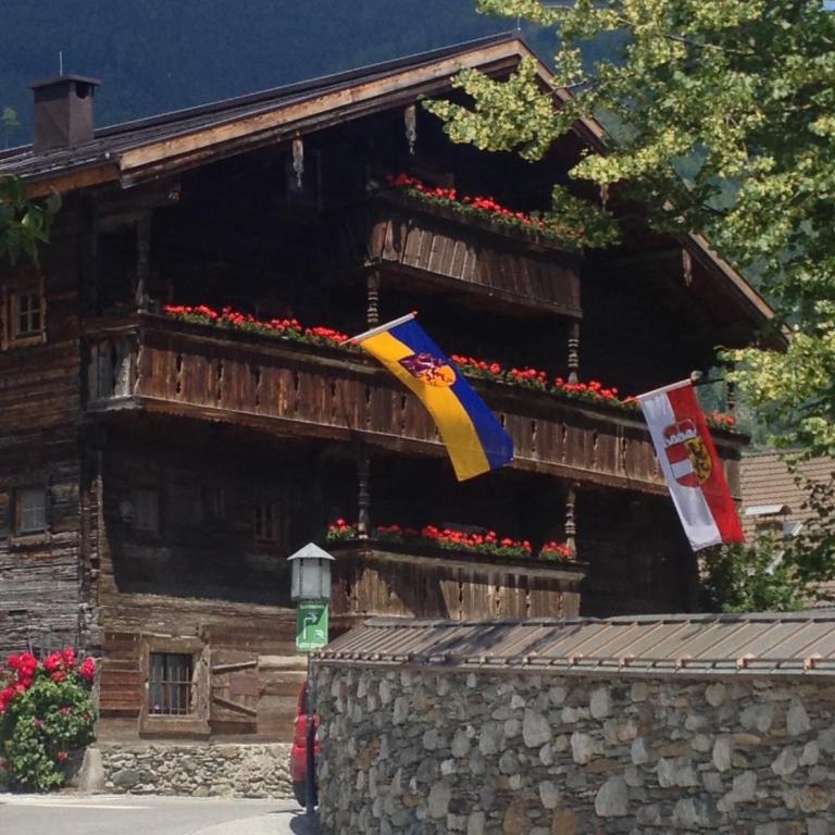 Geigerhaus 500 Jahre - Maisonette - Deluxe-Apartment mit 2 Schlafzimmern und Gartenblick - 5