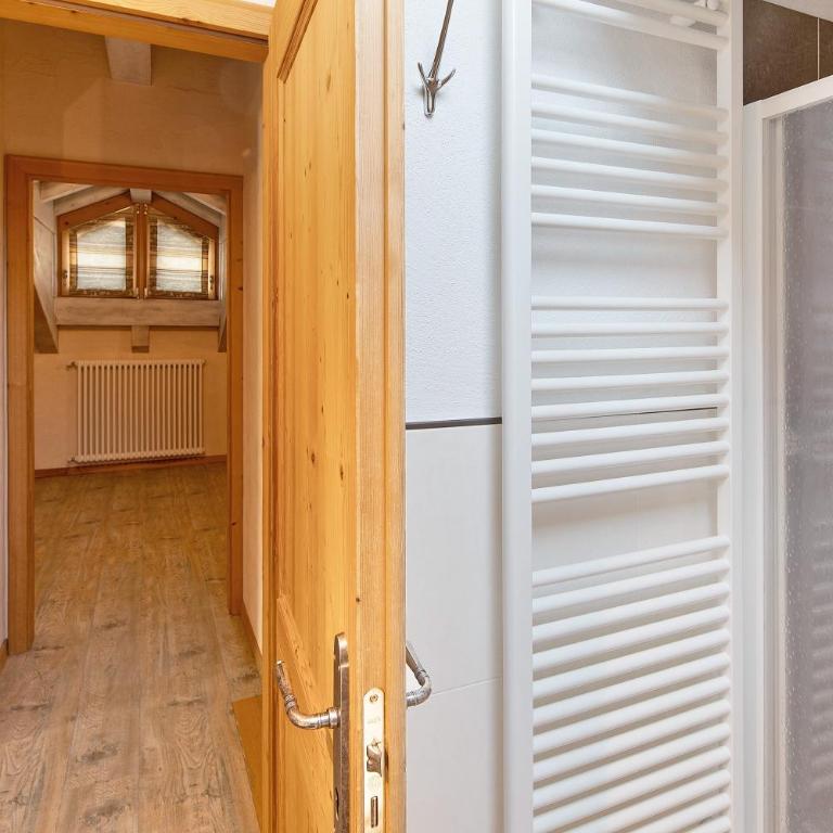 Chalet Picchio Quadrilocale - Appartamento Premium con 3 Camere da Letto e Balcone - 23