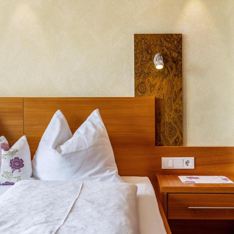 Stoffnerhof Apt Sonnenblume - Appartamento Deluxe con 2 Camere da Letto e Vista Giardino - 16