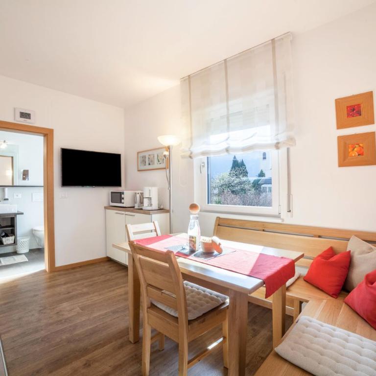 Schnitzer Ferienwohnung Hagebutte - Apartamento Superior de 1 dormitorio con balcón - 1