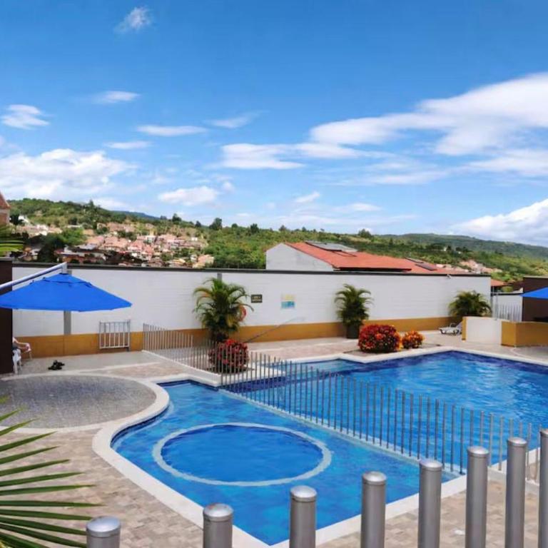 Casa de descanso Curití Piscina, jardín, comodidad - Casa de 3 dormitorios - 5