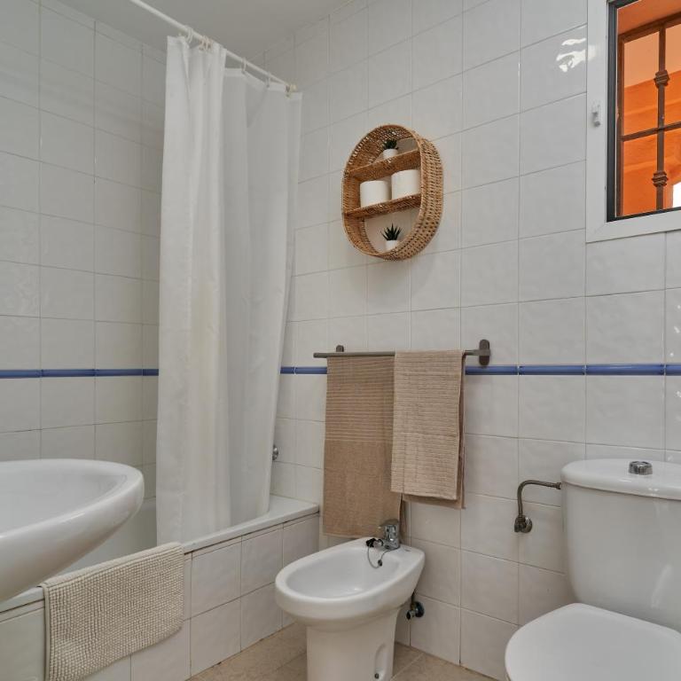 Nerja Atico - Two-Bedroom Deluxe Apartment with Ocean View - 17