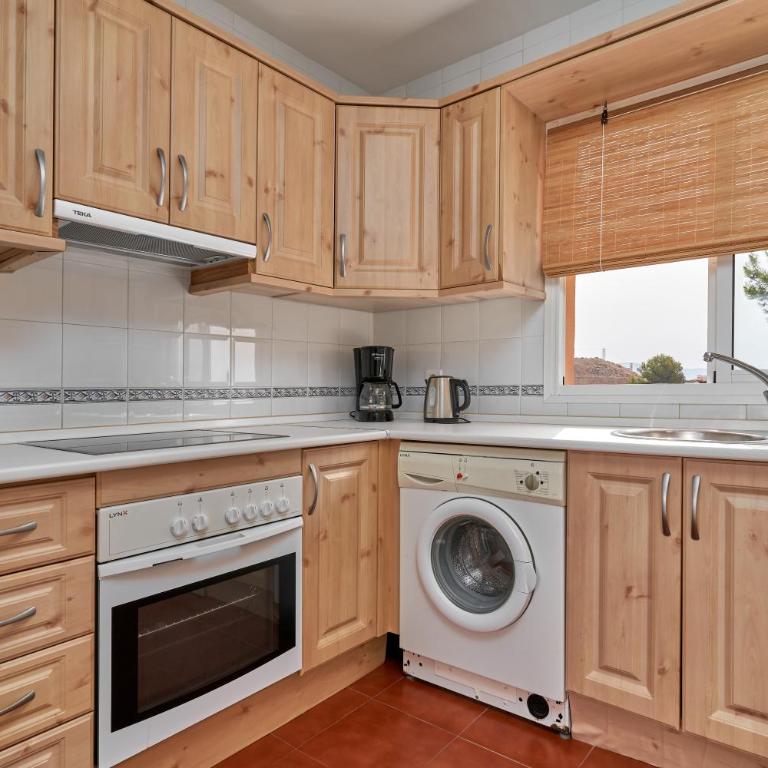 Nerja Atico - Two-Bedroom Deluxe Apartment with Ocean View - 12