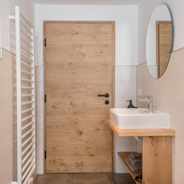 Sparberhof Exklusive - Premium Apartment mit 3 Schlafzimmern und Balkon - 40