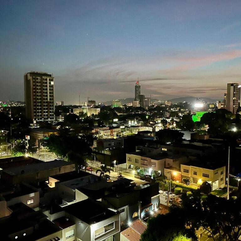 Depa Moderno Arcos Vallarta & alberca - Apartamento de 2 dormitorios - 5