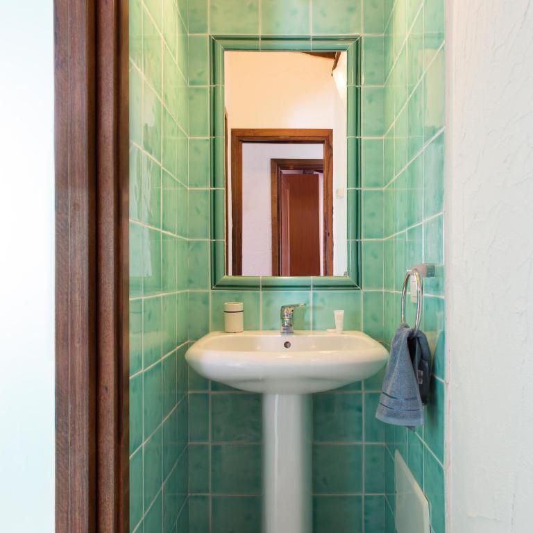 Belvedere - Two-Bedroom Deluxe Apartment with Ocean View - 21
