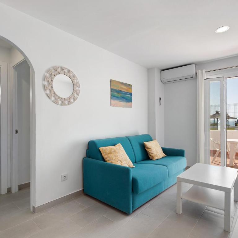 Bajo con terraza 1°linea de playa - Apartamento Deluxe de 2 dormitorios con vistas al mar - 1