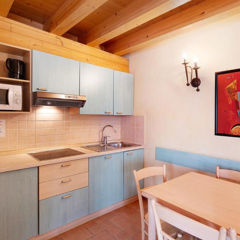 Chalet Li Palù Trilocale 4 - Appartamento Deluxe con 2 Camere da Letto e Vista Giardino - 10