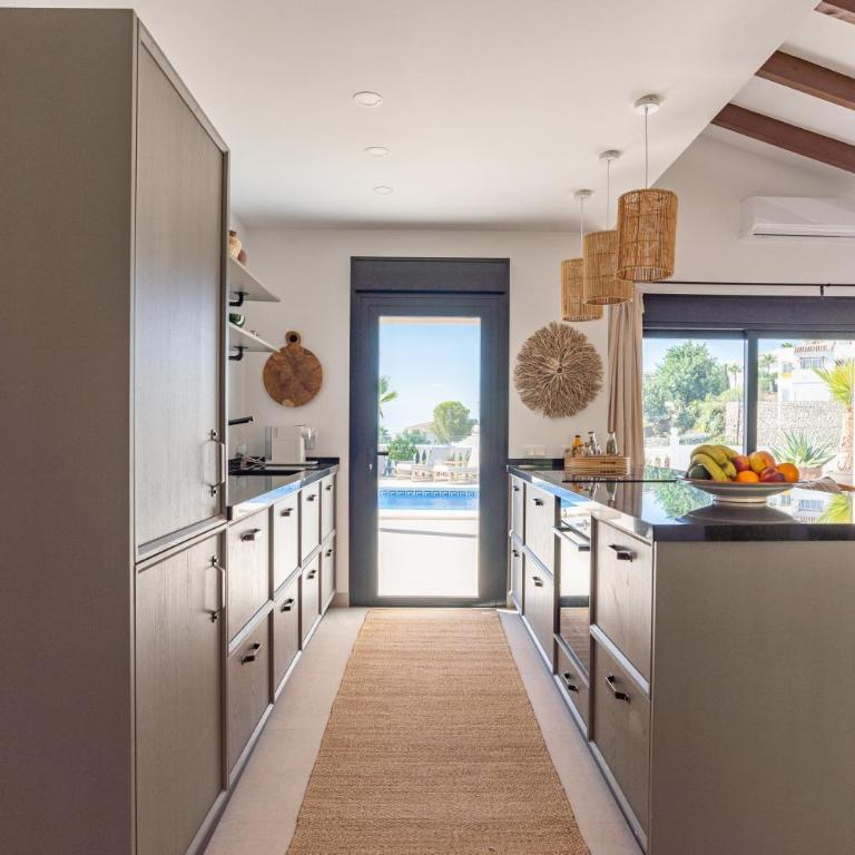 Villa With Privat Saltwater Pool - Casa - 7
