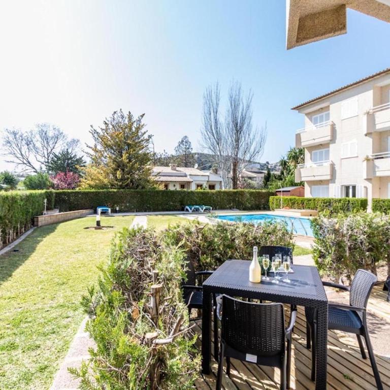 Xiprer - Two-Bedroom Deluxe Apartment with Garden View - 1