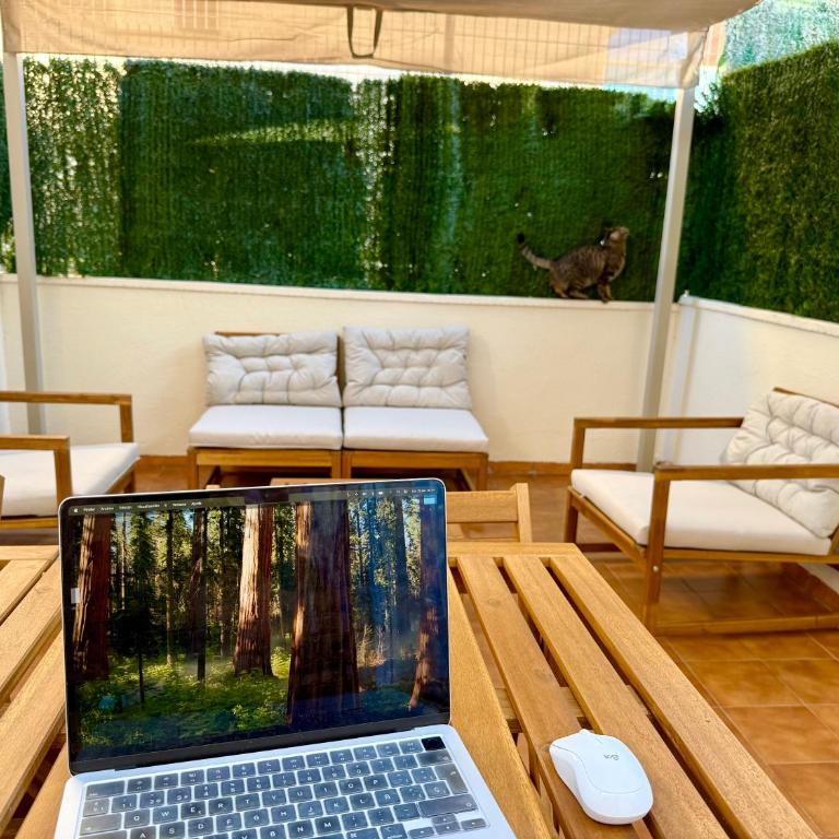 Apt con chill-out, piscina en la azotea a 5 min de la playa y parking privado - Estudio con terraza - 38