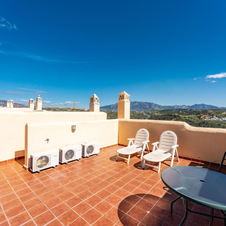 Las Terrazas - Two-Bedroom Deluxe Apartment with Ocean View - 20