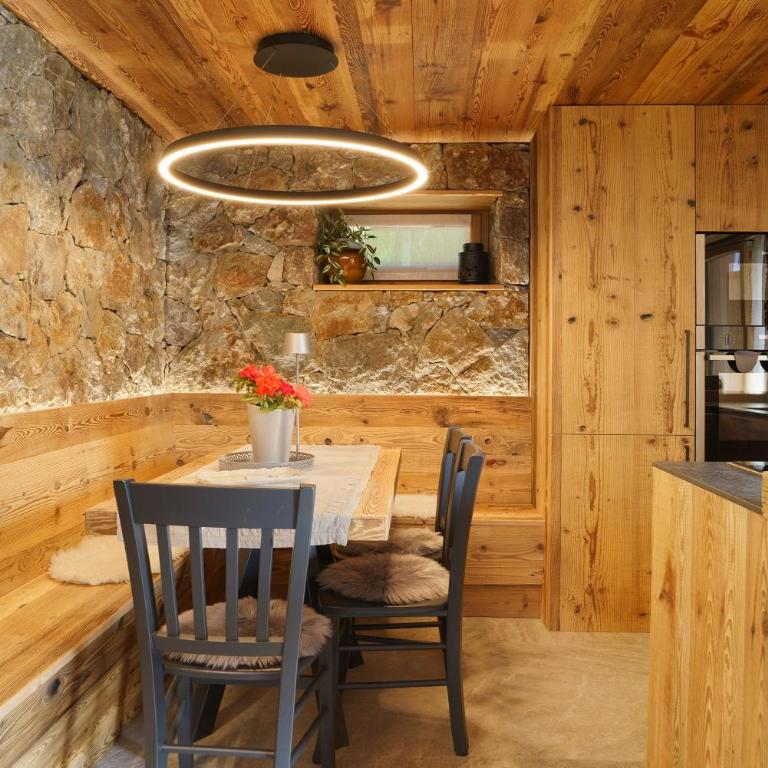 Luxury Chalet Giulia - Appartamento Deluxe con 2 Camere da Letto e Vista Giardino - 17