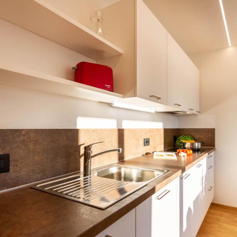 Haus Lohengrin Ferienwohnung 3 - Appartamento Deluxe con 2 Camere da Letto e Vista Giardino - 10