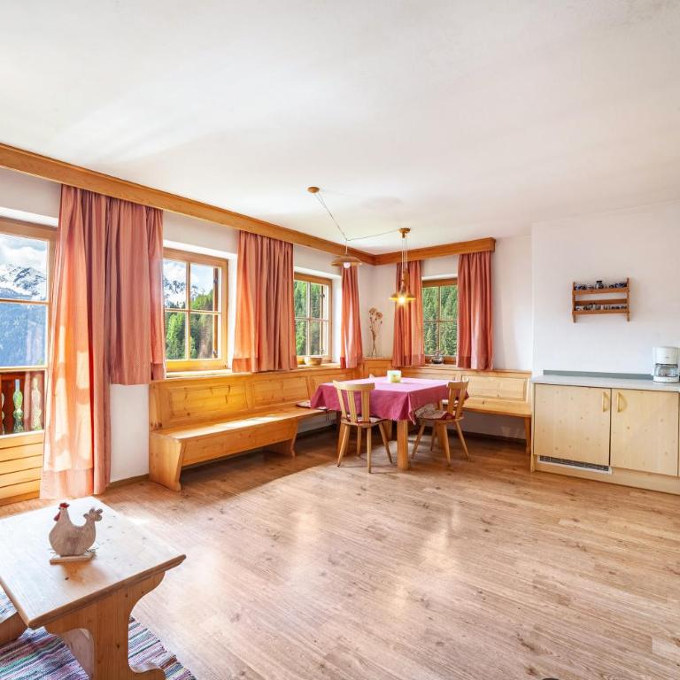 Ferienwohnung Innerkaserbach - Two-Bedroom Deluxe Apartment with Garden View - 14