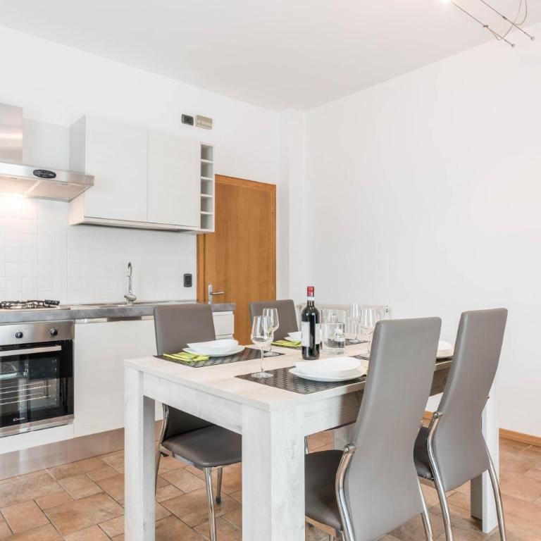 appartamento casa stefi n1 - Appartamento Deluxe con 2 Camere da Letto e Balcone - 8