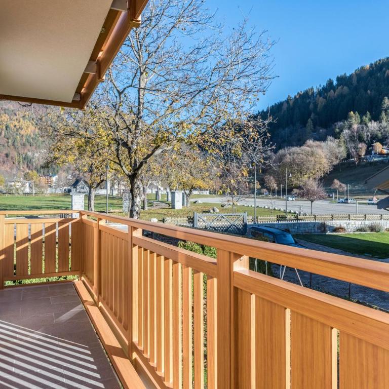 Condominio Lucia 7 Pinzolo - Appartamento Deluxe con 2 Camere da Letto e Vista Giardino - 4