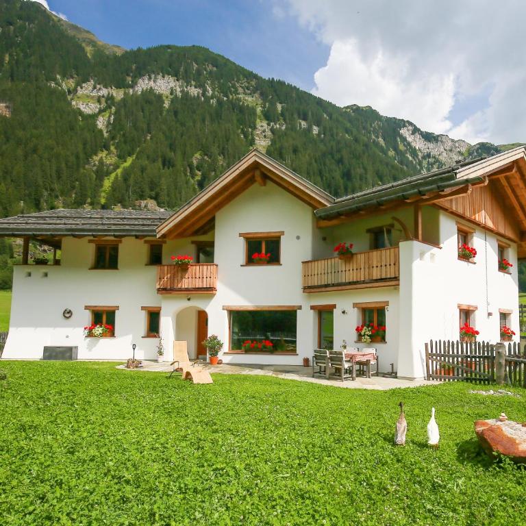 Ferienhaus Larch Soge Apt Helmuth - Superior One-Bedroom Apartment with Balcony - 3