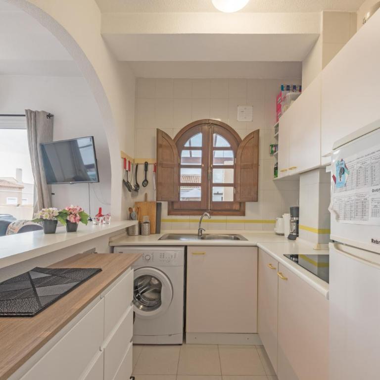 Penthouse apartment - Three-Bedroom Apartment with Water View - 10