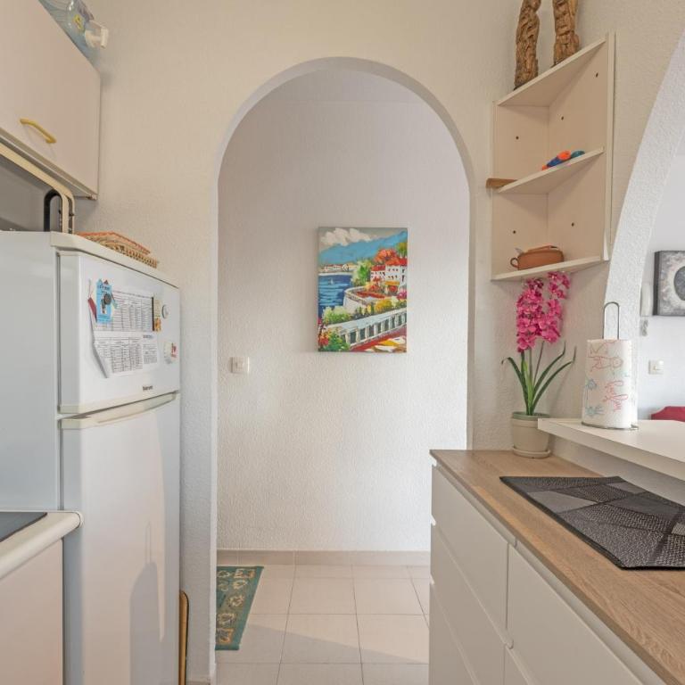 Penthouse apartment - Three-Bedroom Apartment with Water View - 13