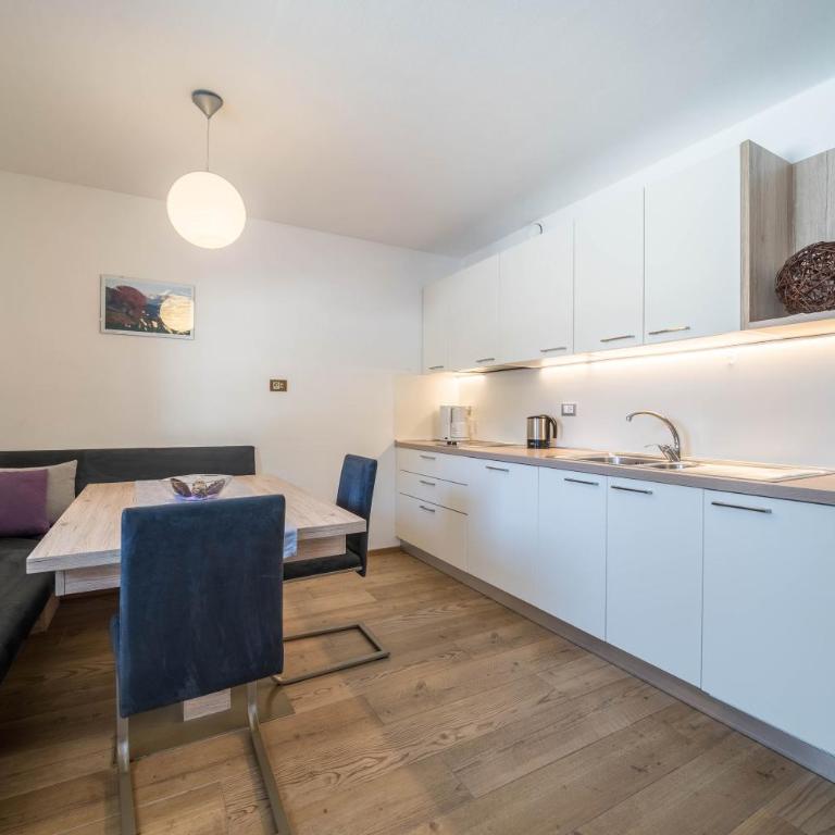 Ferienwohnung Kratzberg Edelweiss - Appartamento Deluxe con 2 Camere da Letto e Vista Giardino - 4