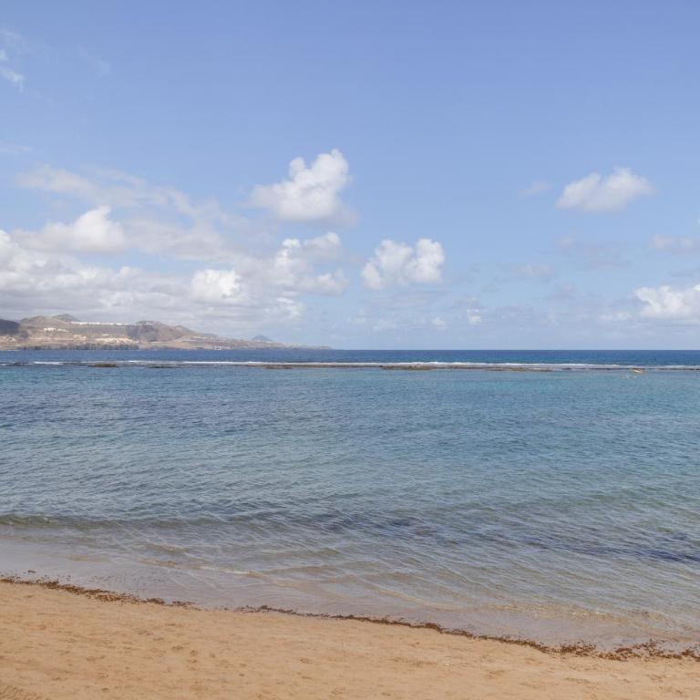 Piso Cerca De Playa Chica - Apartment with Shower - 21